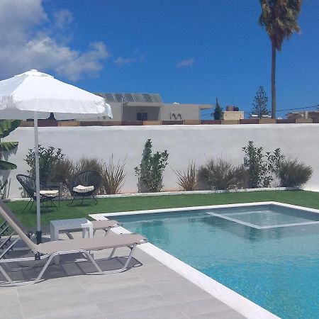 Raisakis Apartments Agia Marina Esterno foto