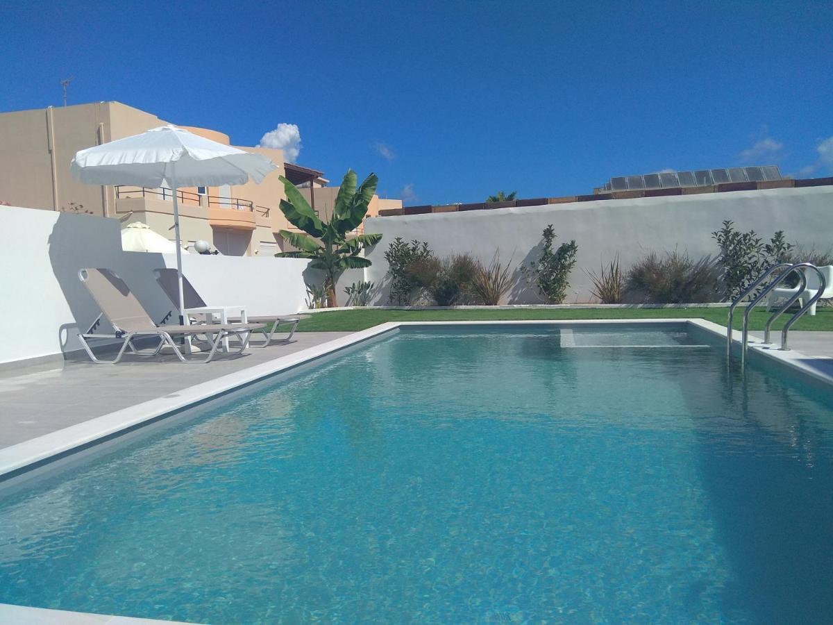 Raisakis Apartments Agia Marina Esterno foto