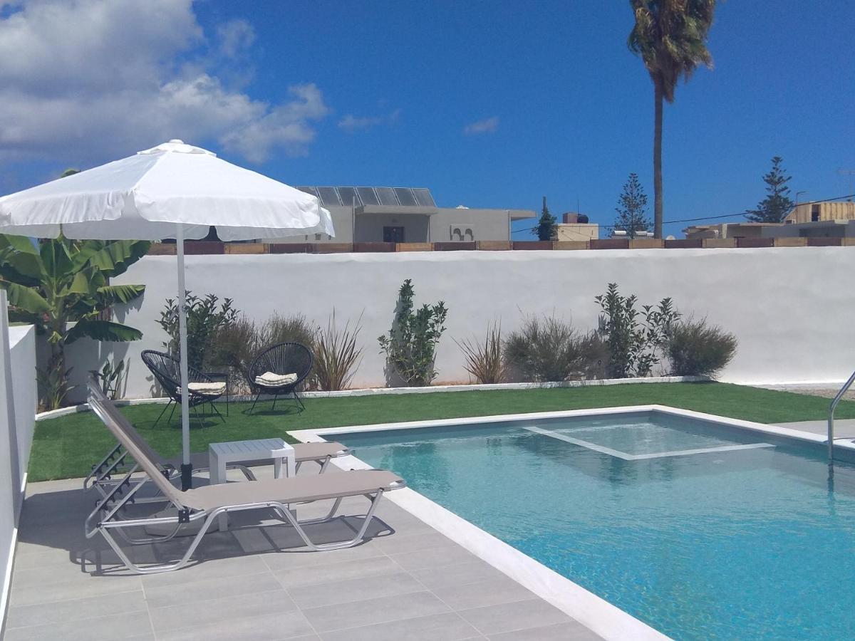 Raisakis Apartments Agia Marina Esterno foto