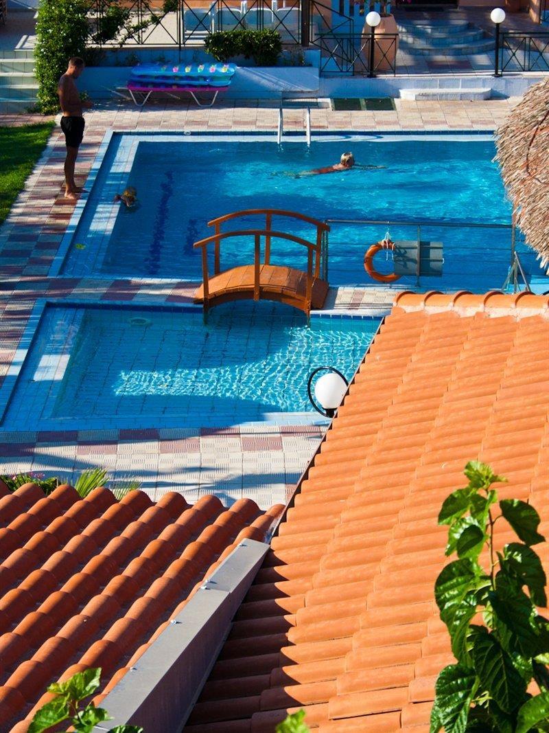 Raisakis Apartments Agia Marina Esterno foto