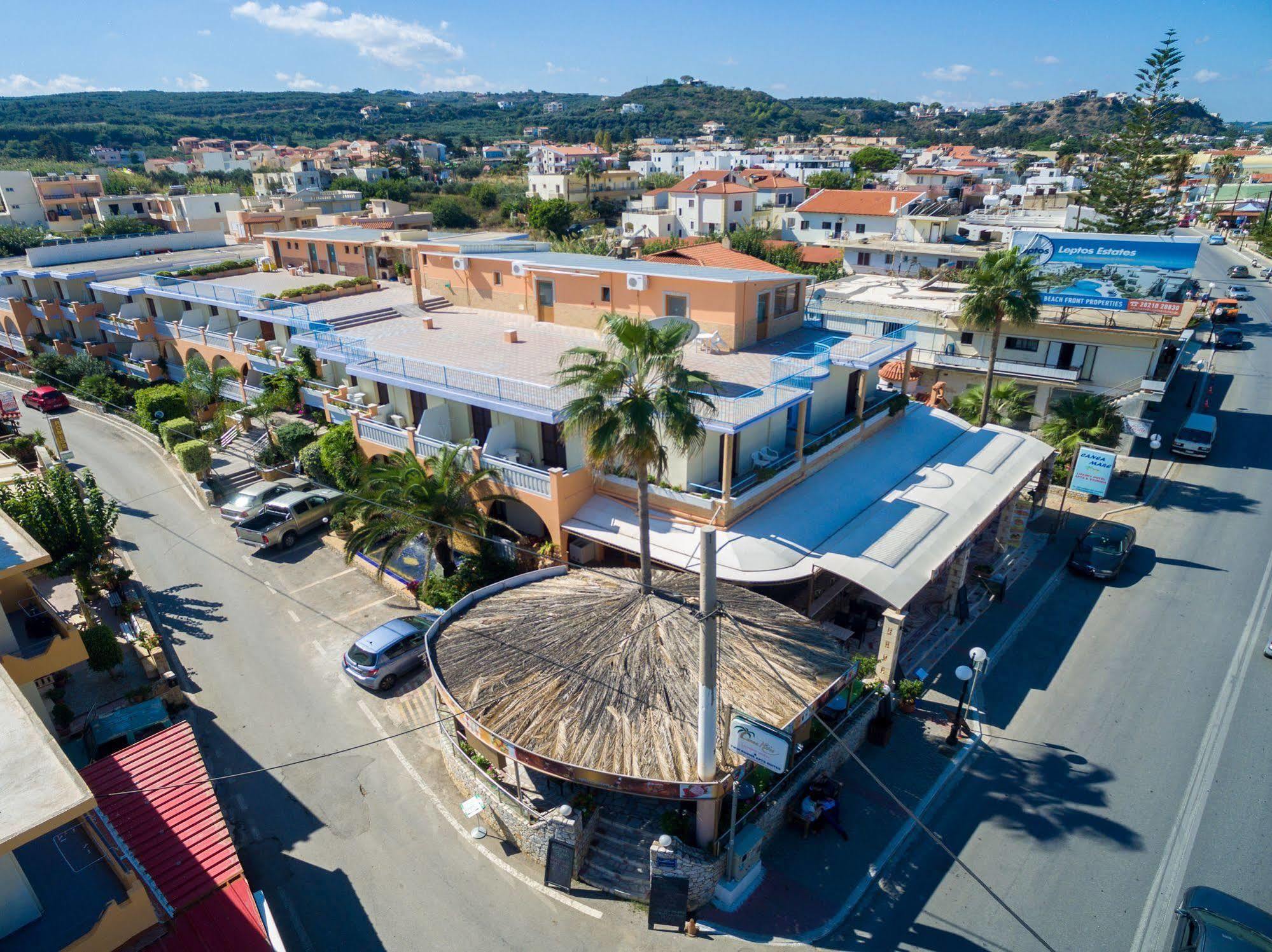 Raisakis Apartments Agia Marina Esterno foto