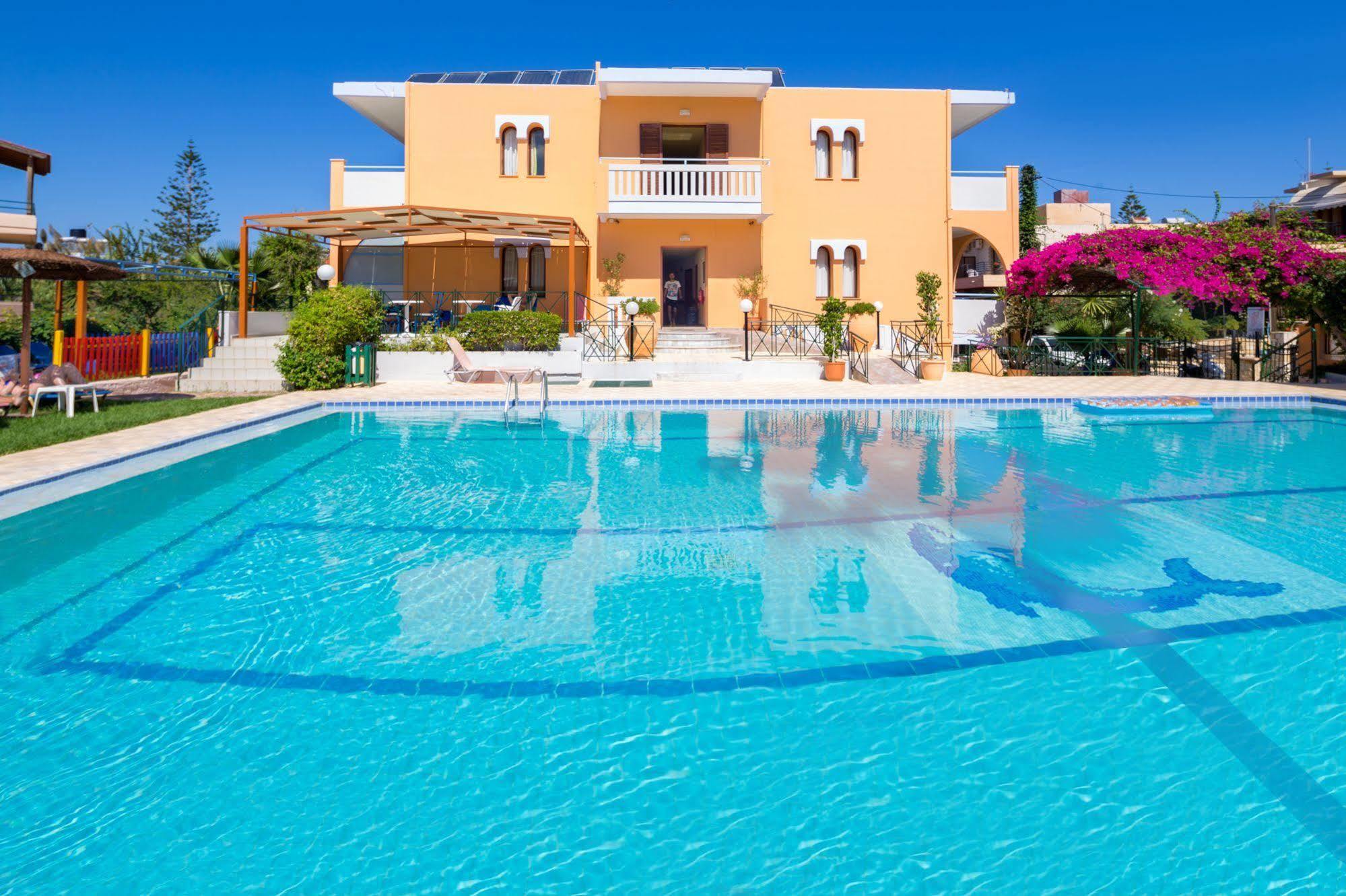 Raisakis Apartments Agia Marina Esterno foto