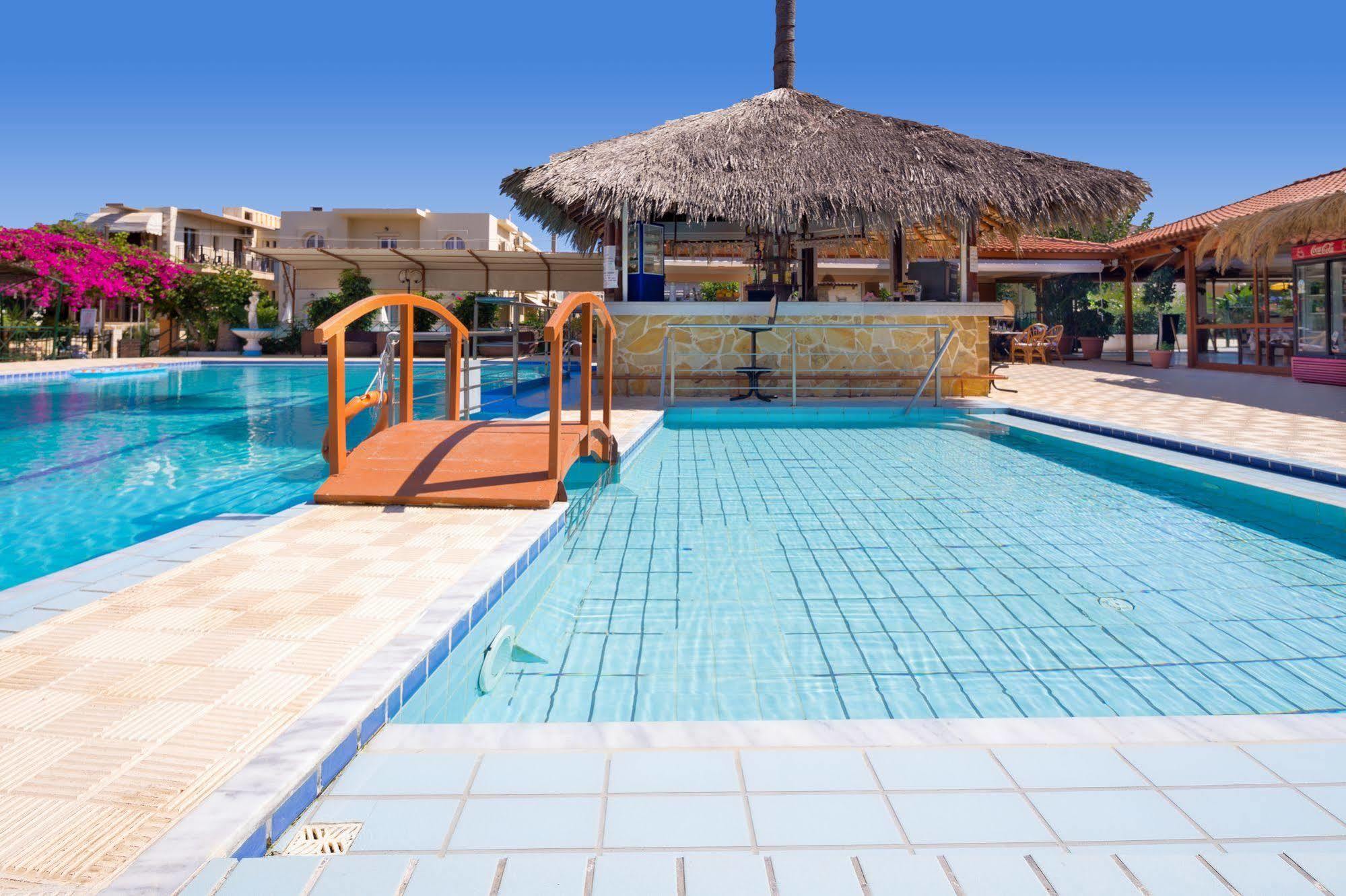 Raisakis Apartments Agia Marina Esterno foto